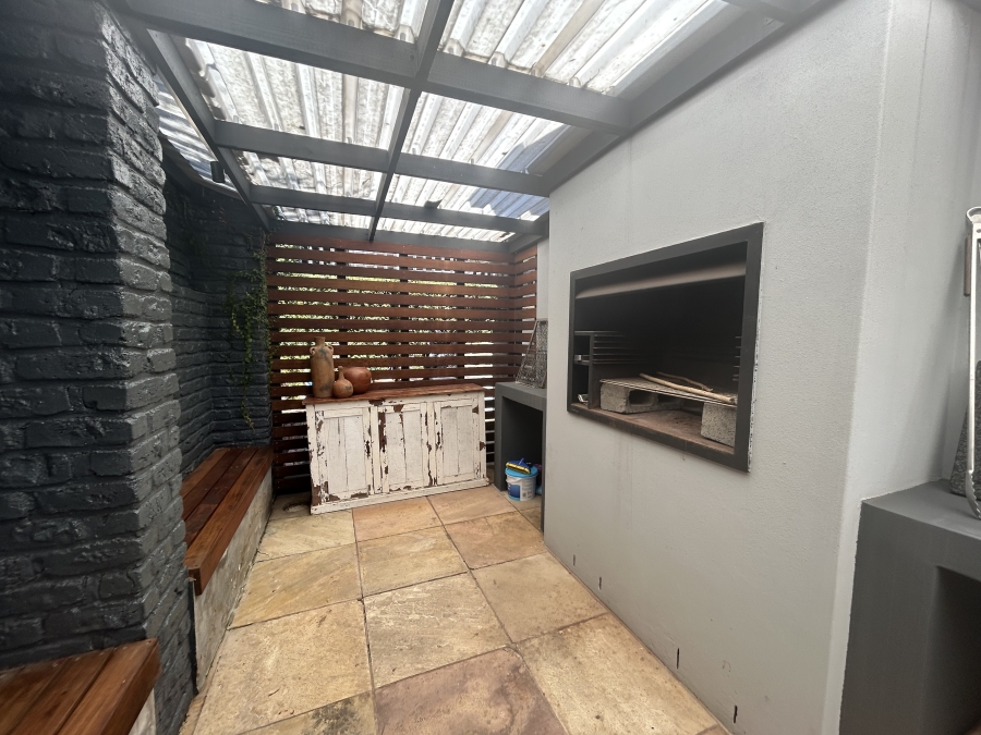 4 Bedroom Property for Sale in Bonnie Doone Eastern Cape